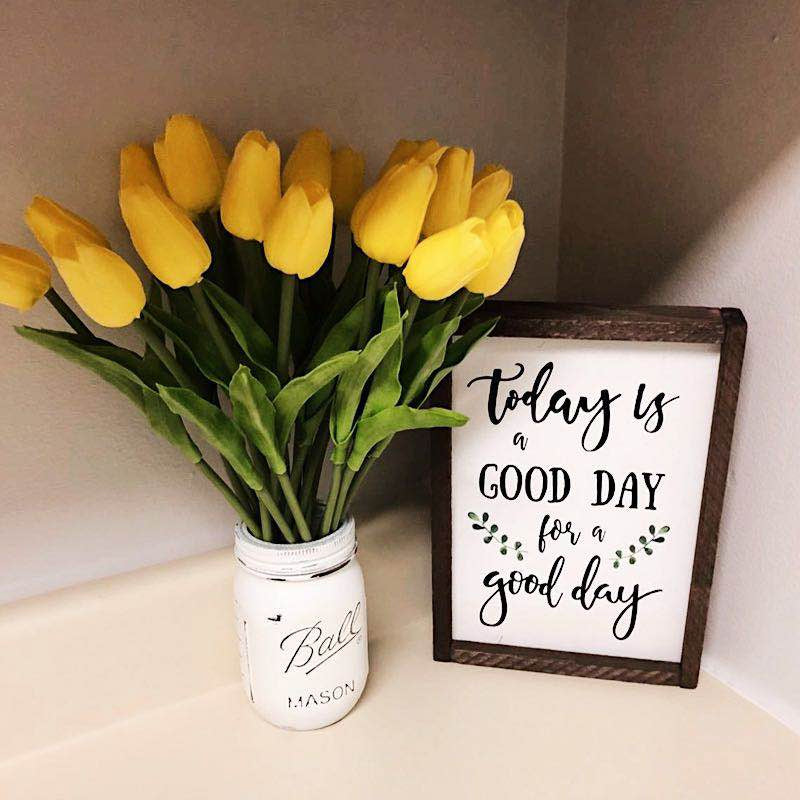 Beautiful Fashionable Tulips Artificial Flowers For Maintenance-Free Creative Home Décor Floral Displays For Living Room Dining Room Nordic Home Decoration