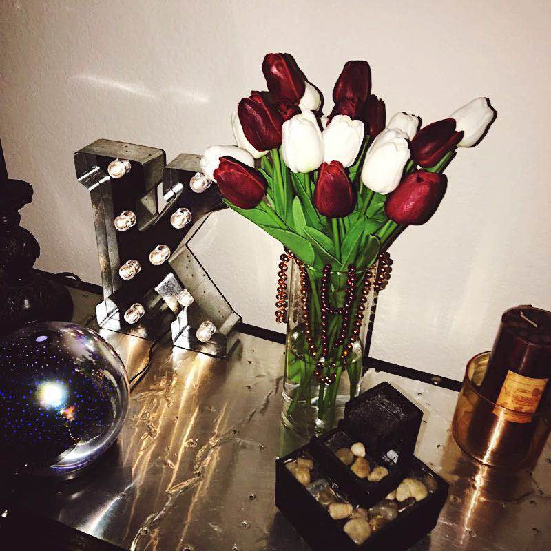 Beautiful Fashionable Tulips Artificial Flowers For Maintenance-Free Creative Home Décor Floral Displays For Living Room Dining Room Nordic Home Decoration