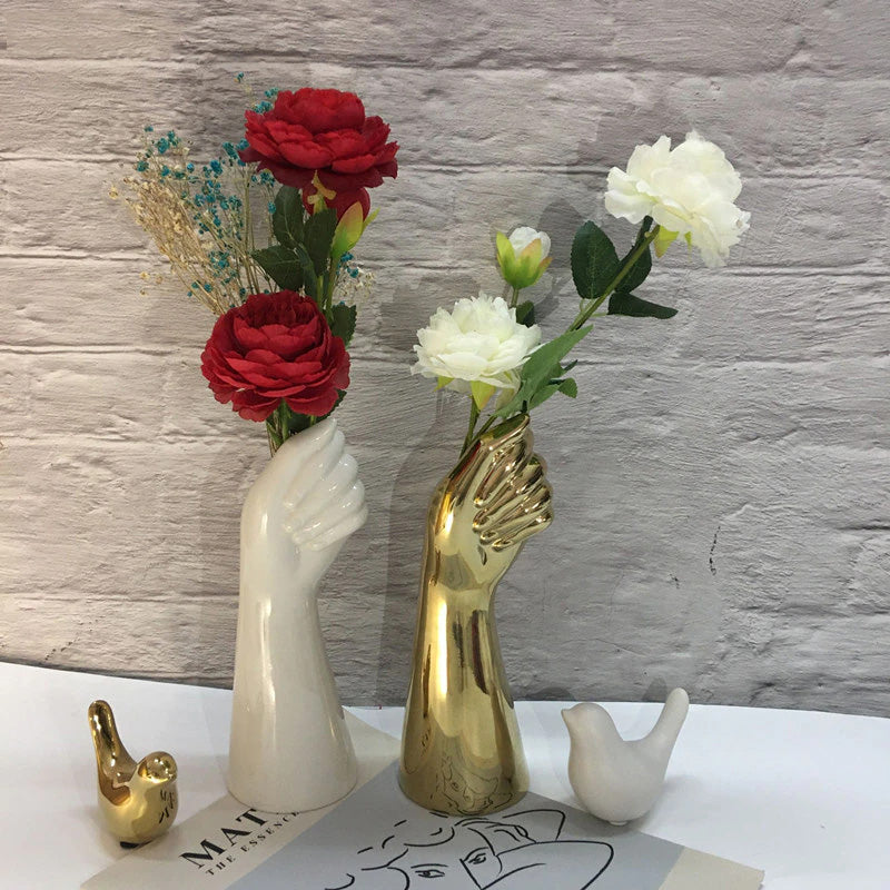 Modern Art Vase Handy Design For Holding Flowers And Abstract Floral Displays For Kitchen Desktop Living Room Windowsill Mantelpiece Creative Nordic Decor