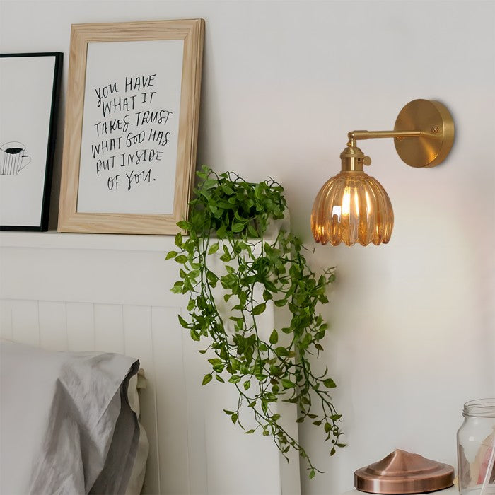 Freya Lotus glass wall light14.jpg__PID:52c4d148-f90d-4523-8a91-88414756f28d