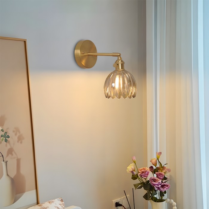 Freya Lotus glass wall light18.jpg__PID:0d25230a-9188-4147-96f2-8d511cbfb2b3