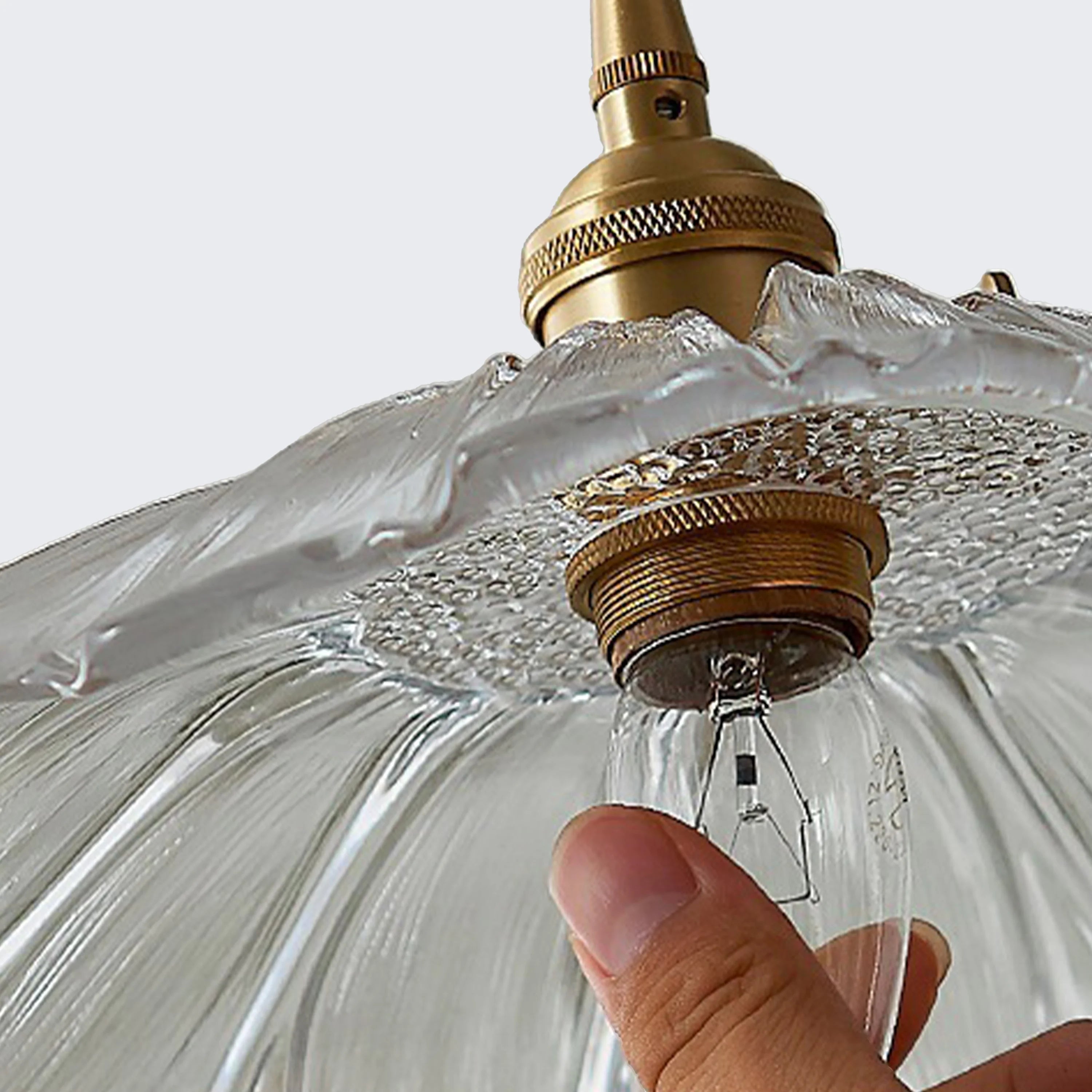 Lotus Retro Glass Pendant Light detail4.webp__PID:8ddd42c6-6340-4a3e-817e-3606e15f16eb