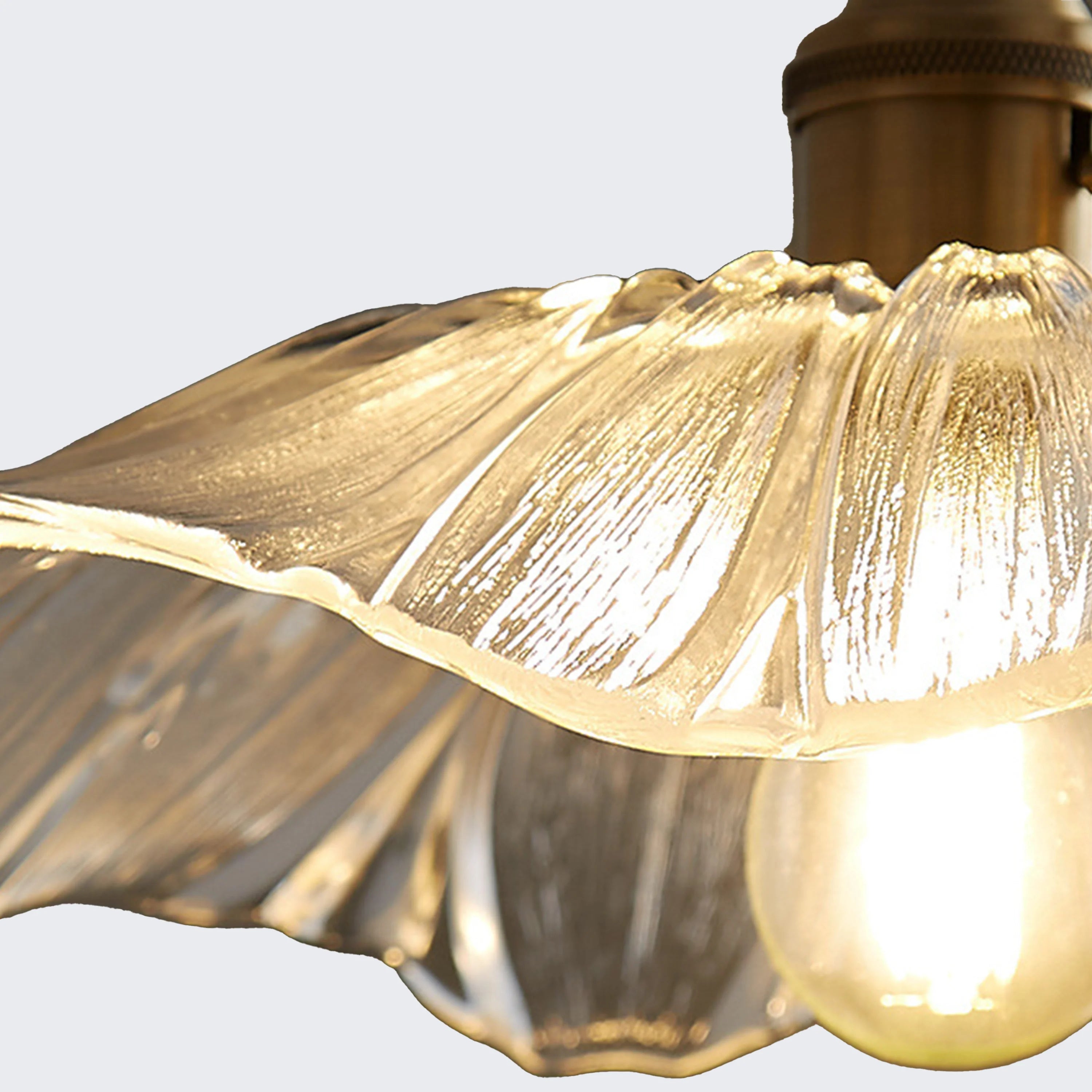 Lotus Retro Glass Pendant Light detail7.webp__PID:c663409a-3e41-4e36-86e1-5f16eb69f6ee